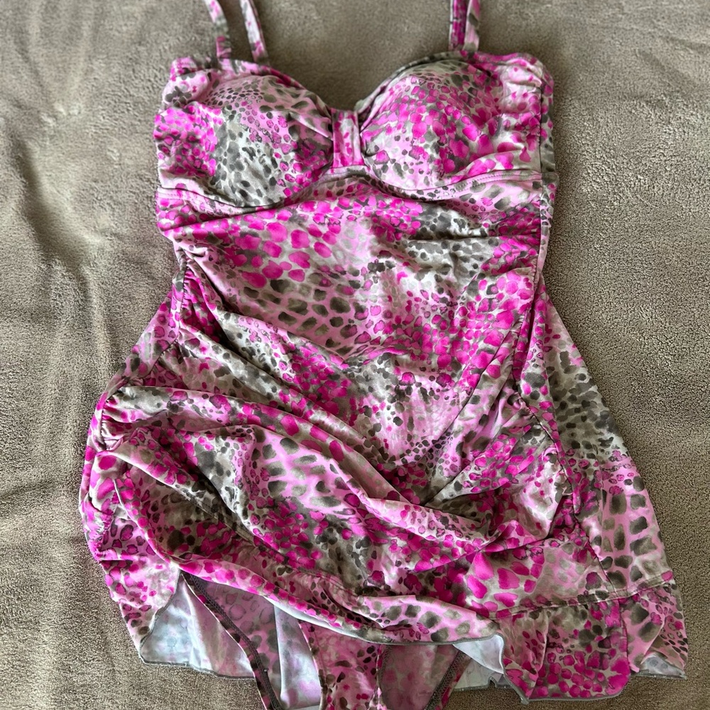 Maidenform One-Piece Swimdress Swimsuit Plus Size 14 slimming! NEW